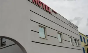 Ile kosztuje nocleg w Warszawie? Poznaj ceny i oszczędzaj na podróży
