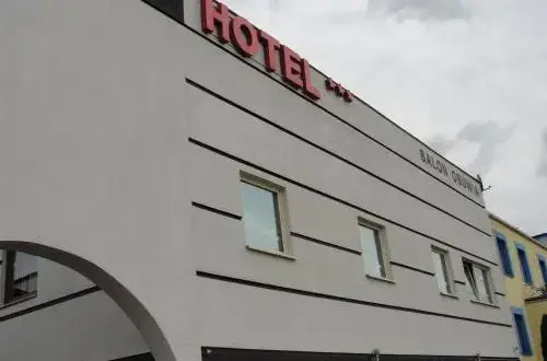Ile kosztuje nocleg w Warszawie? Poznaj ceny i oszczędzaj na podróży