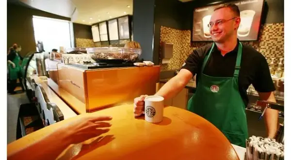 Czy w Kołobrzegu jest Starbucks? Sprawdź, gdzie napić się kawy