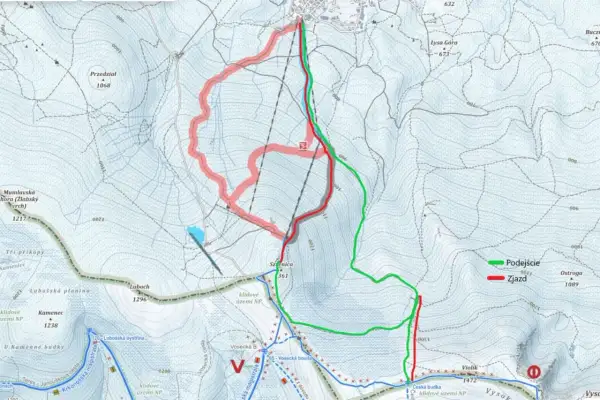Mapa turystyczna z zaznaczonymi trasami podejścia (zielona) i zjazdu (czerwona) na Łabski Szczyt.